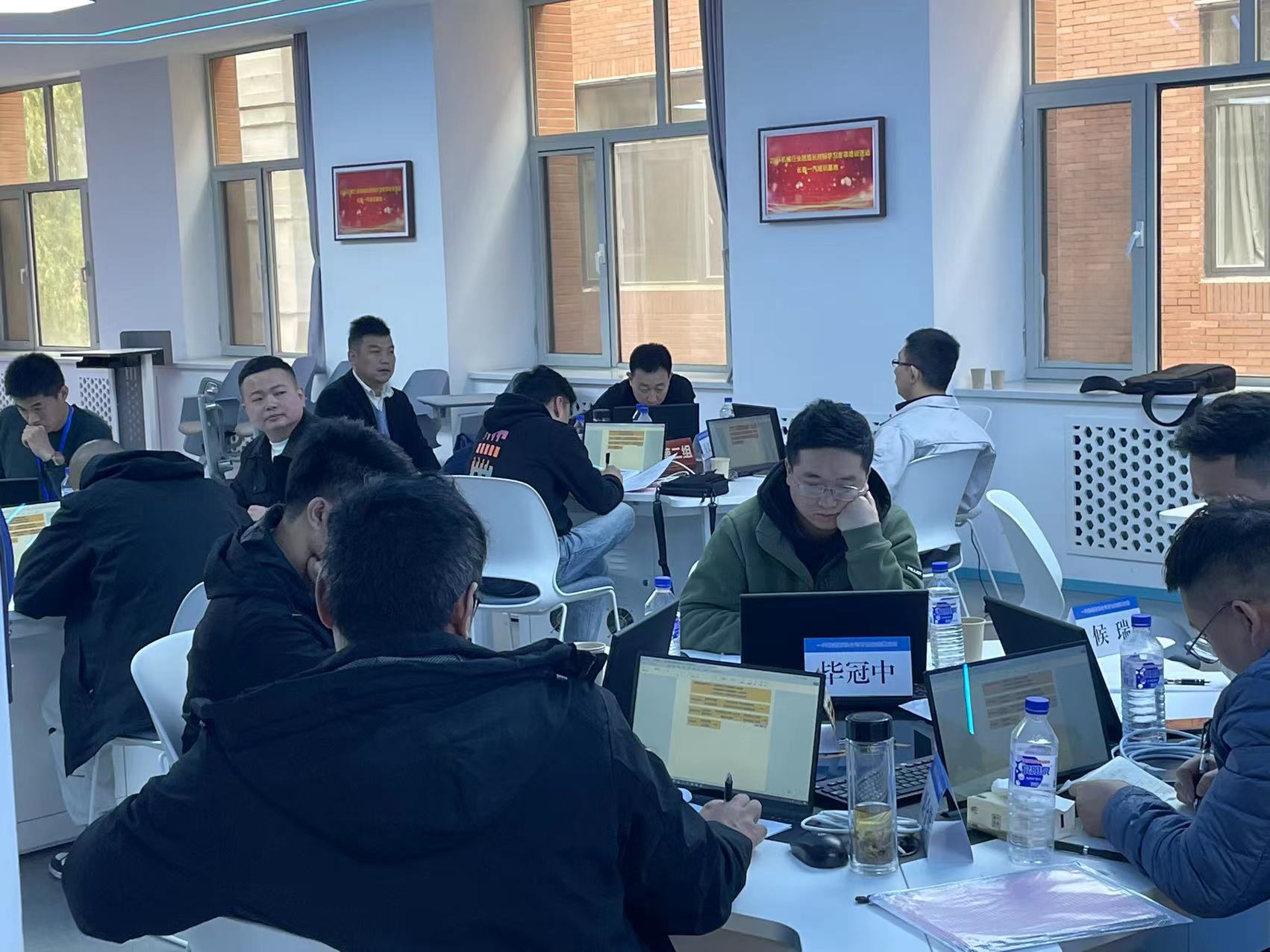 1730340195514062.jpg 授课2.jpg